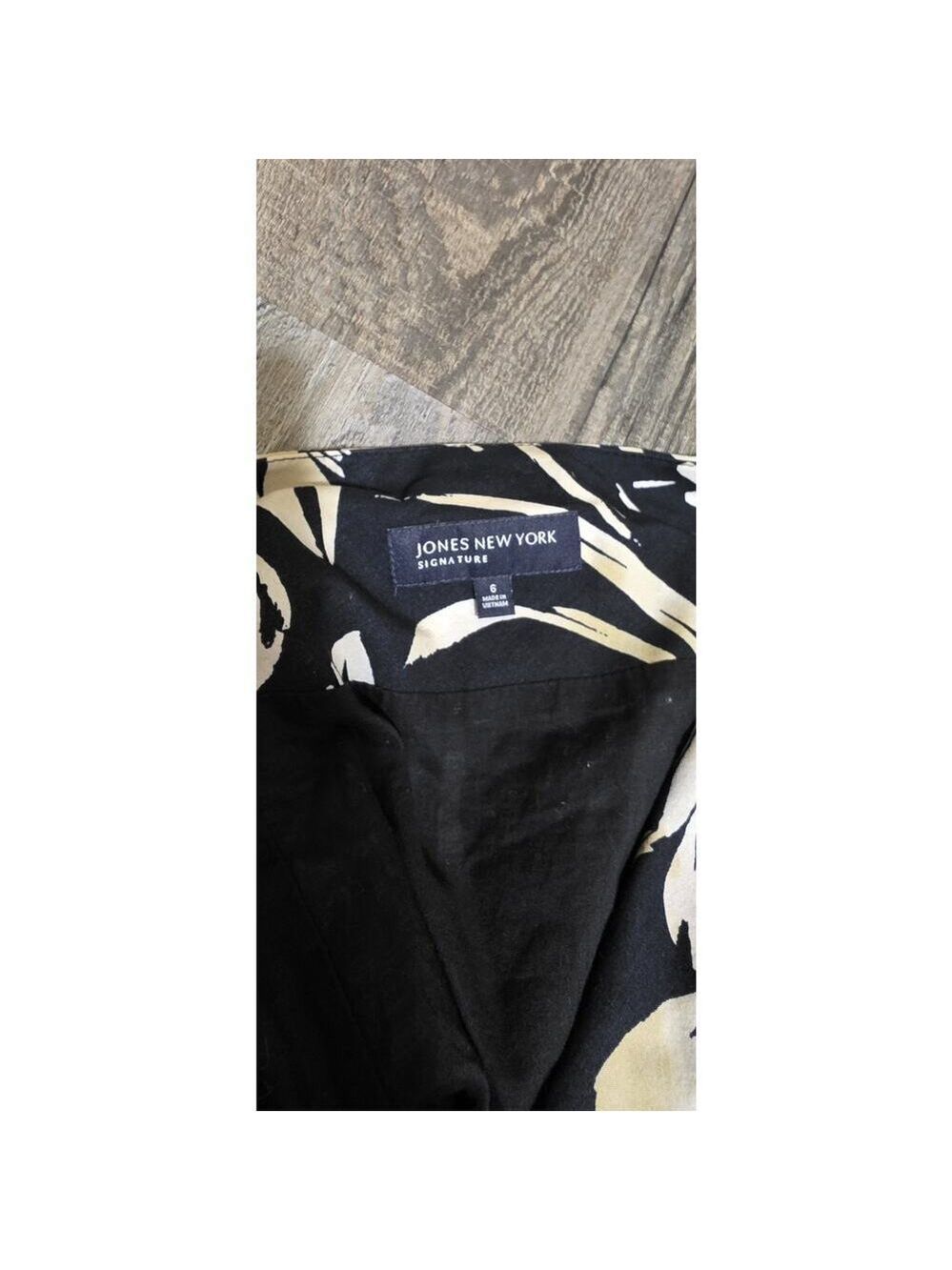 Jones New York Signature Size 6 Tiered Skirt Navy and Beige Floral Motif lined - Picture 3 of 11